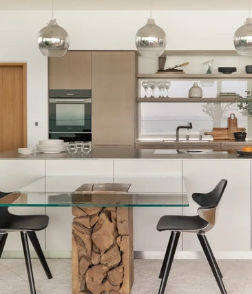 Coastal view & oak kitchen