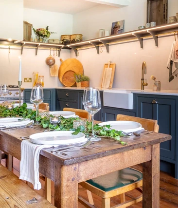 A Bespoke Heritage Green Kitchen