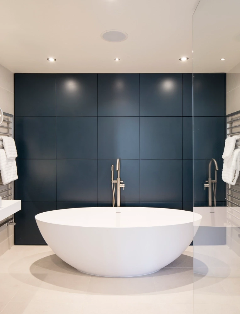 white luxury bathroom