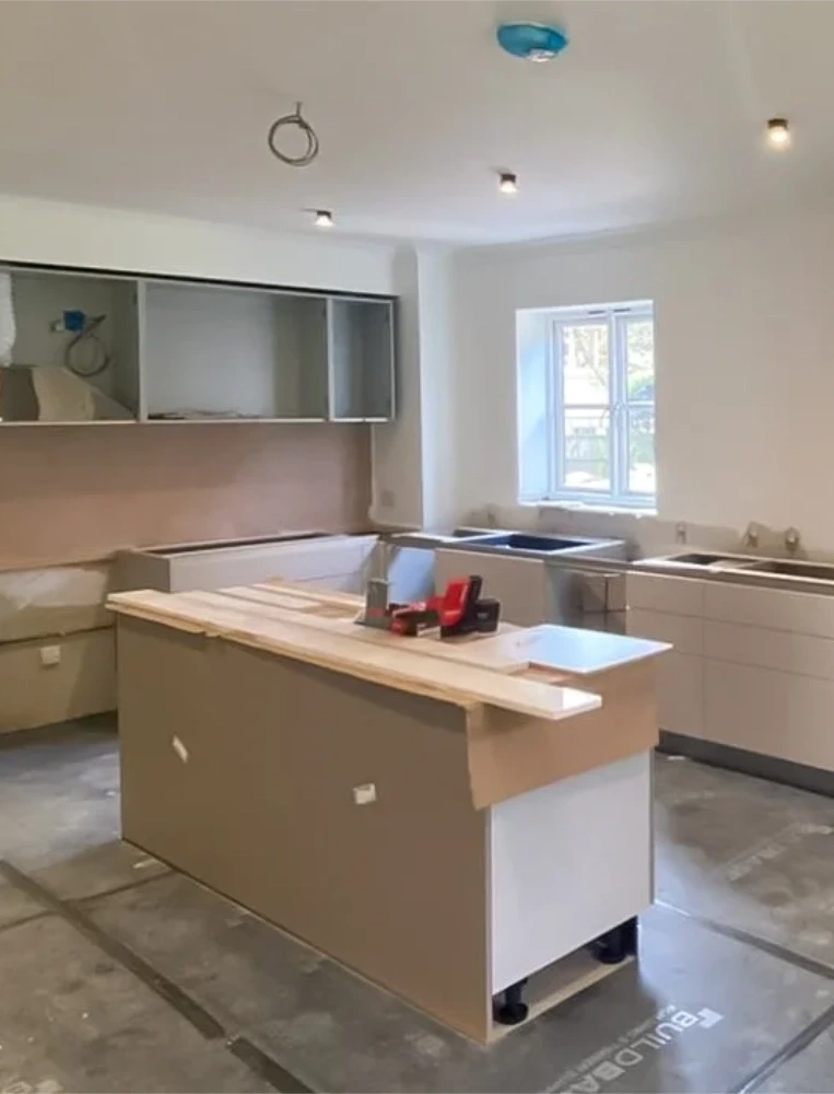 installation of a luxury kitchen