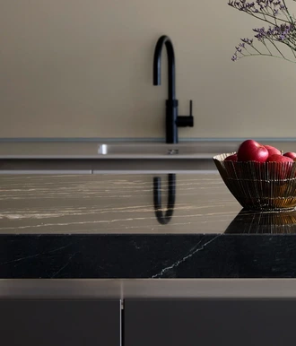 Thinking of Dark Kitchen Worktops? Here’s Everything You Need to Know