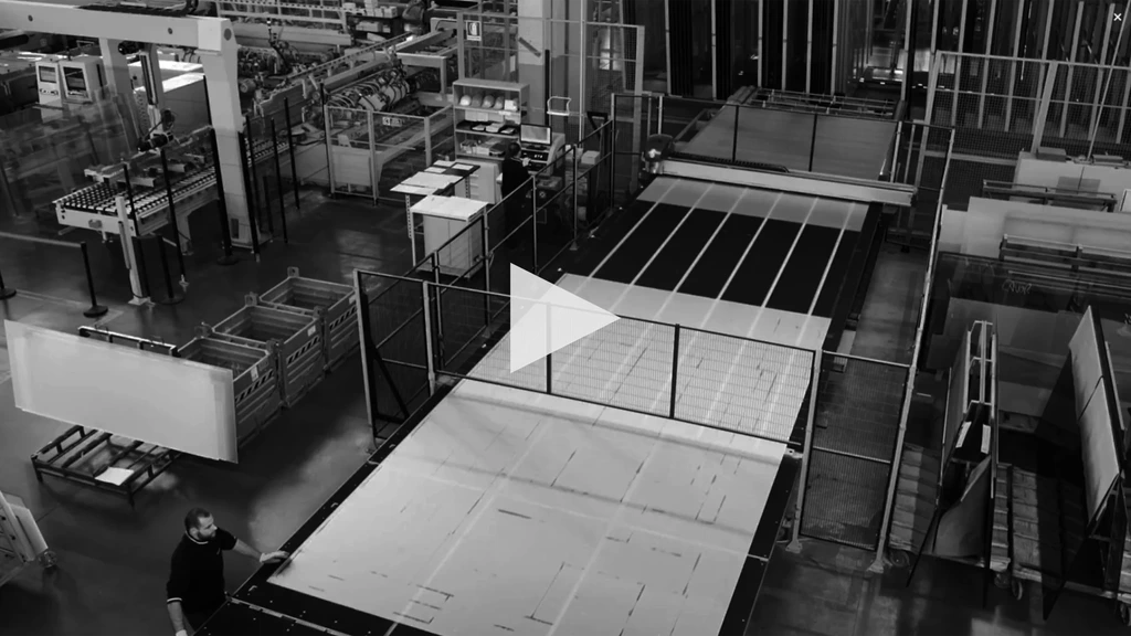 Rimadesio glass production factory floor
