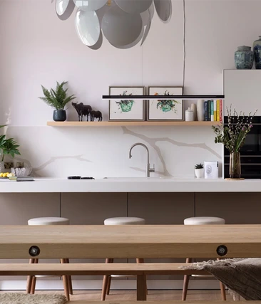 Mid-Century Modern Open-Plan Kitchen