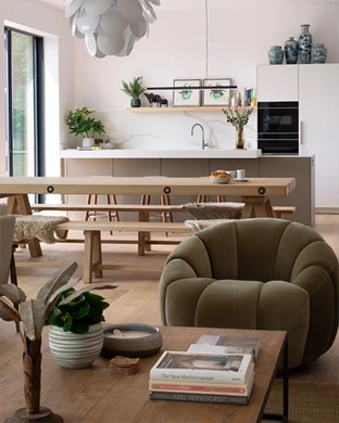 Characterful Open Plan Kitchen Integrated Living Space Carousel 1