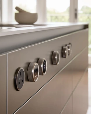 Luxury Kitchen In Sand Beige Gold 18