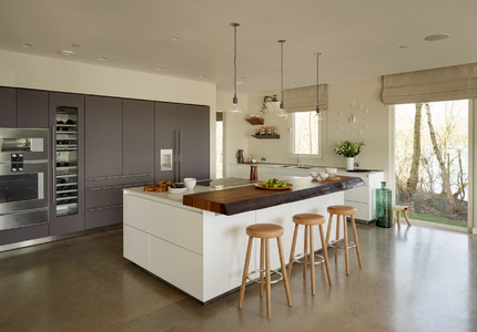 010 Dc 3458 Added Stools
